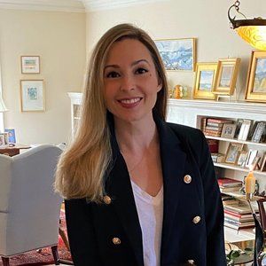 Meet your Posher, Lara